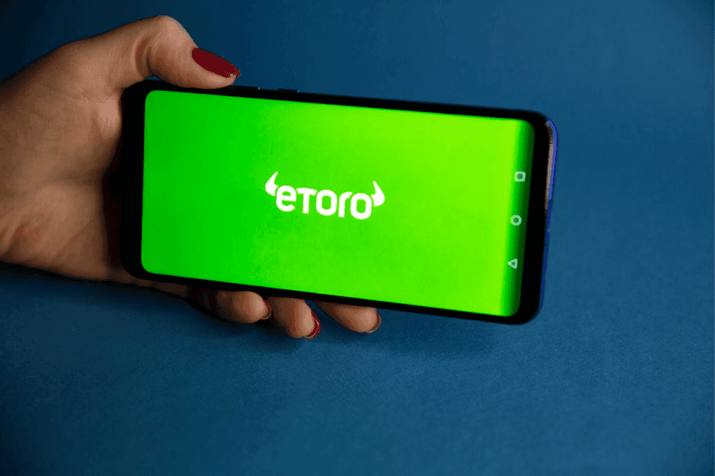 eToro habilita el trading de Uniswap (UNI) y Chainlink (LINK)