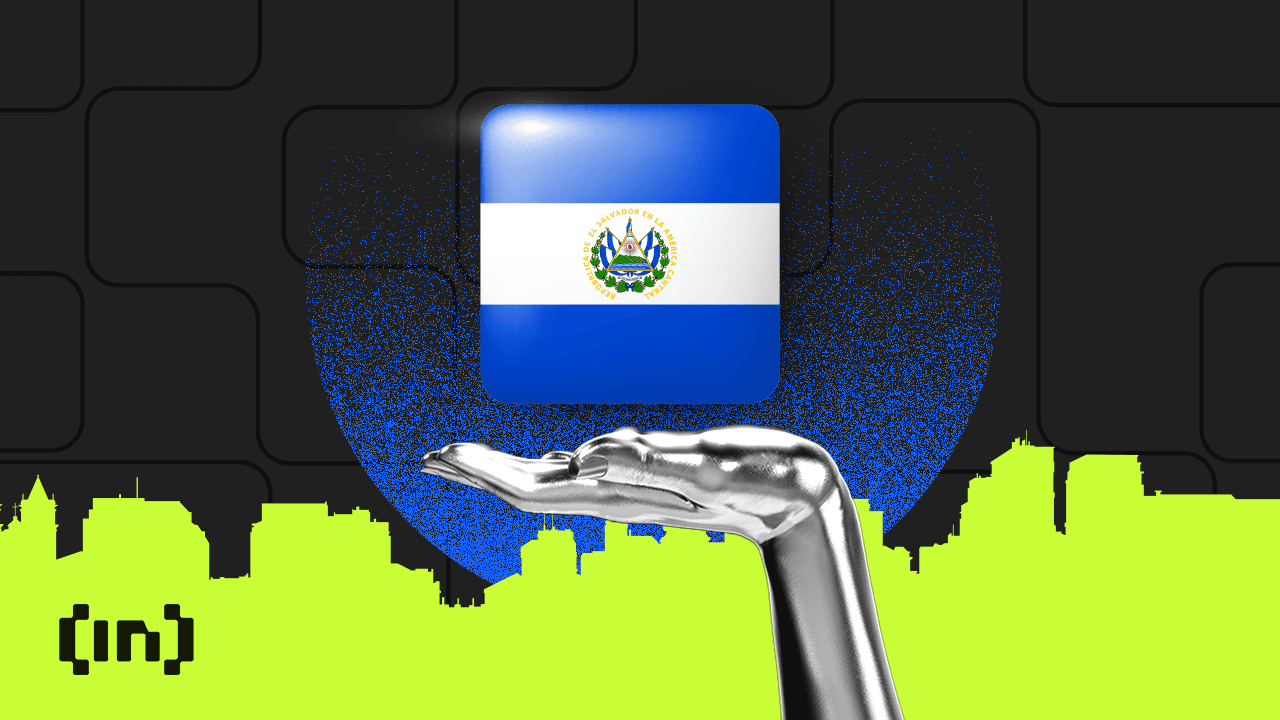 Jóvenes graduados del programa CUBO+ instalan nodo Bitcoin en El Salvador