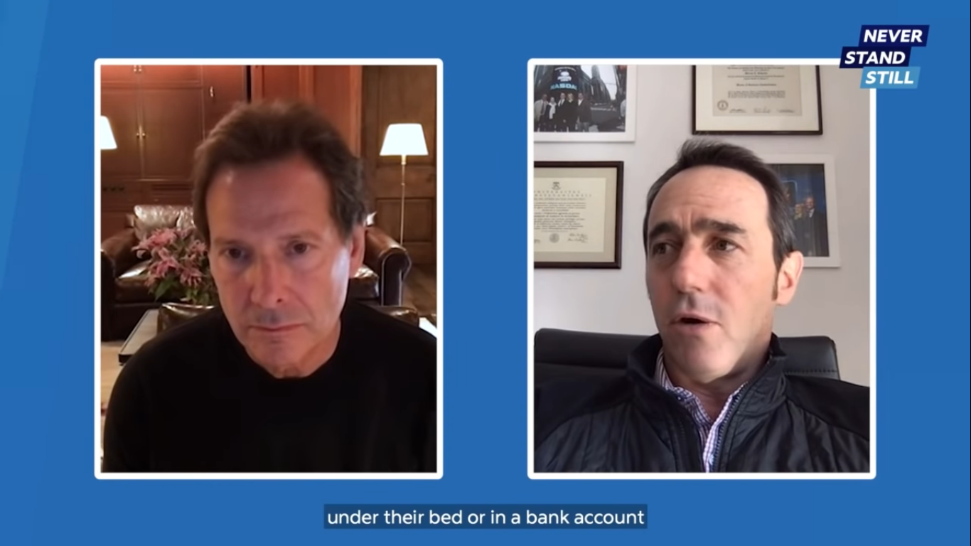 El CEO y fundador de Mercado Libre Marcos Galperín junto al CEO de PayPal Dan Schulman en plena entrevista emitida por el canal oficial de PayPal en Youtube.