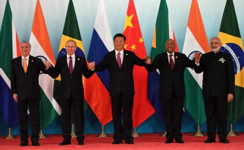 BRICS: Brasil, Rusia, India, China y Sudáfrica sumen el 40% del crecimiento mundial hasta 2028. 